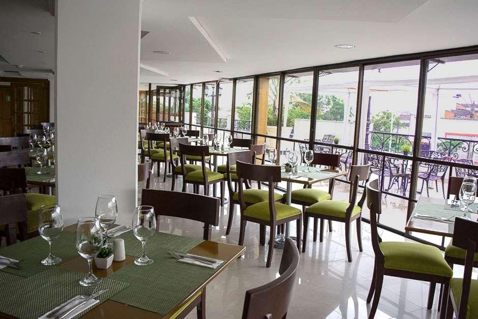 Hotel Cosmos كالي المرافق الصورة