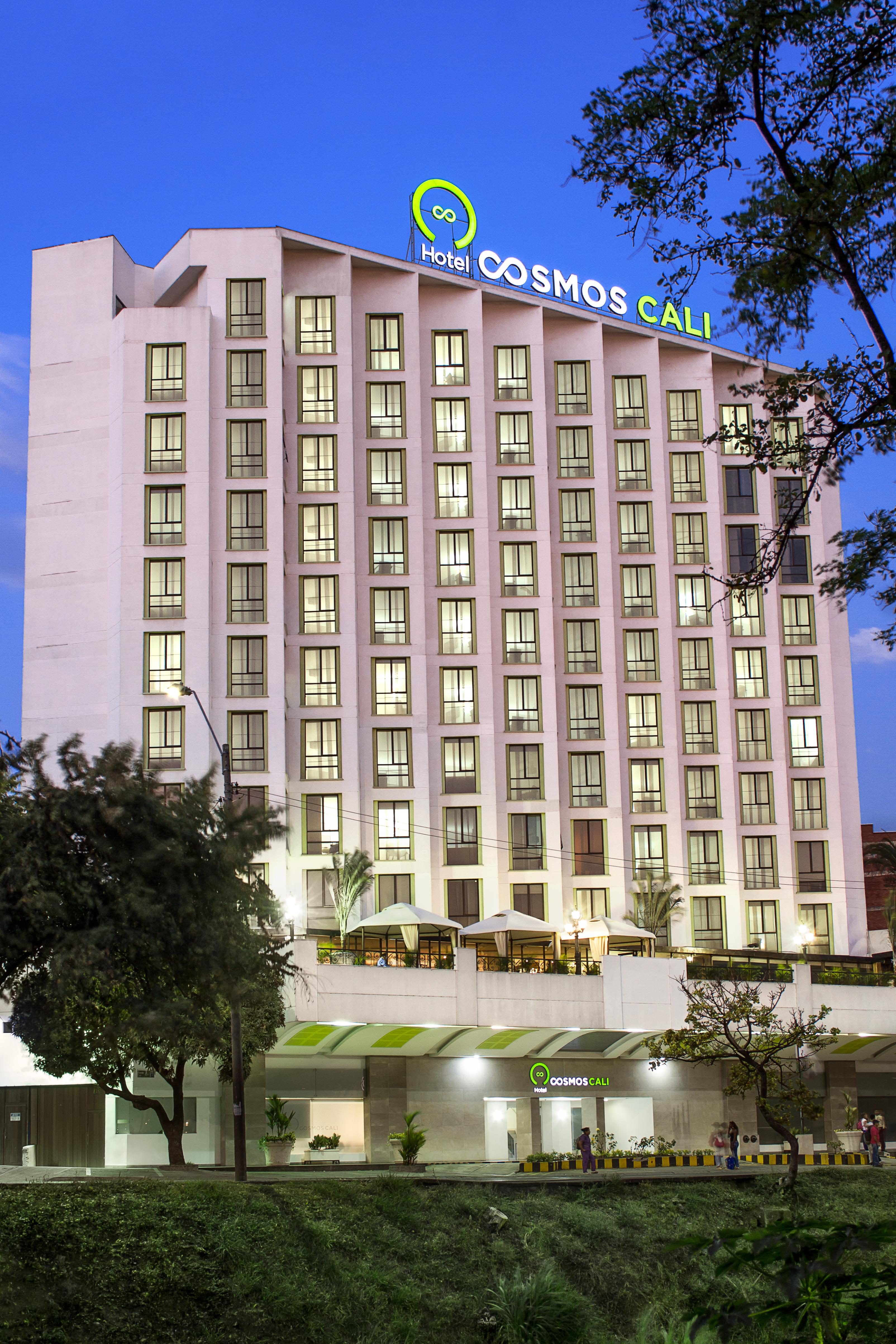 Hotel Cosmos كالي المظهر الخارجي الصورة