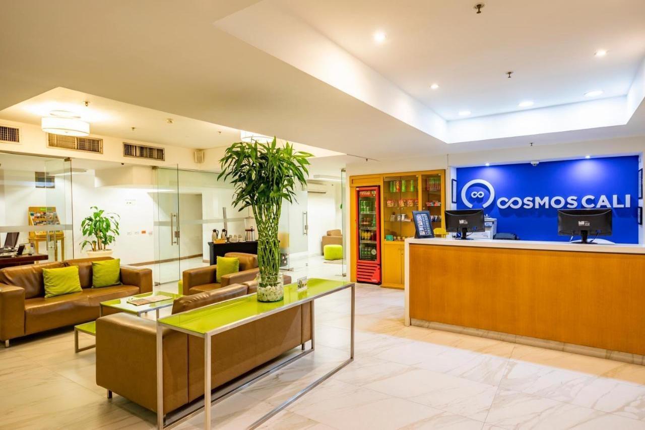 Hotel Cosmos كالي المظهر الخارجي الصورة